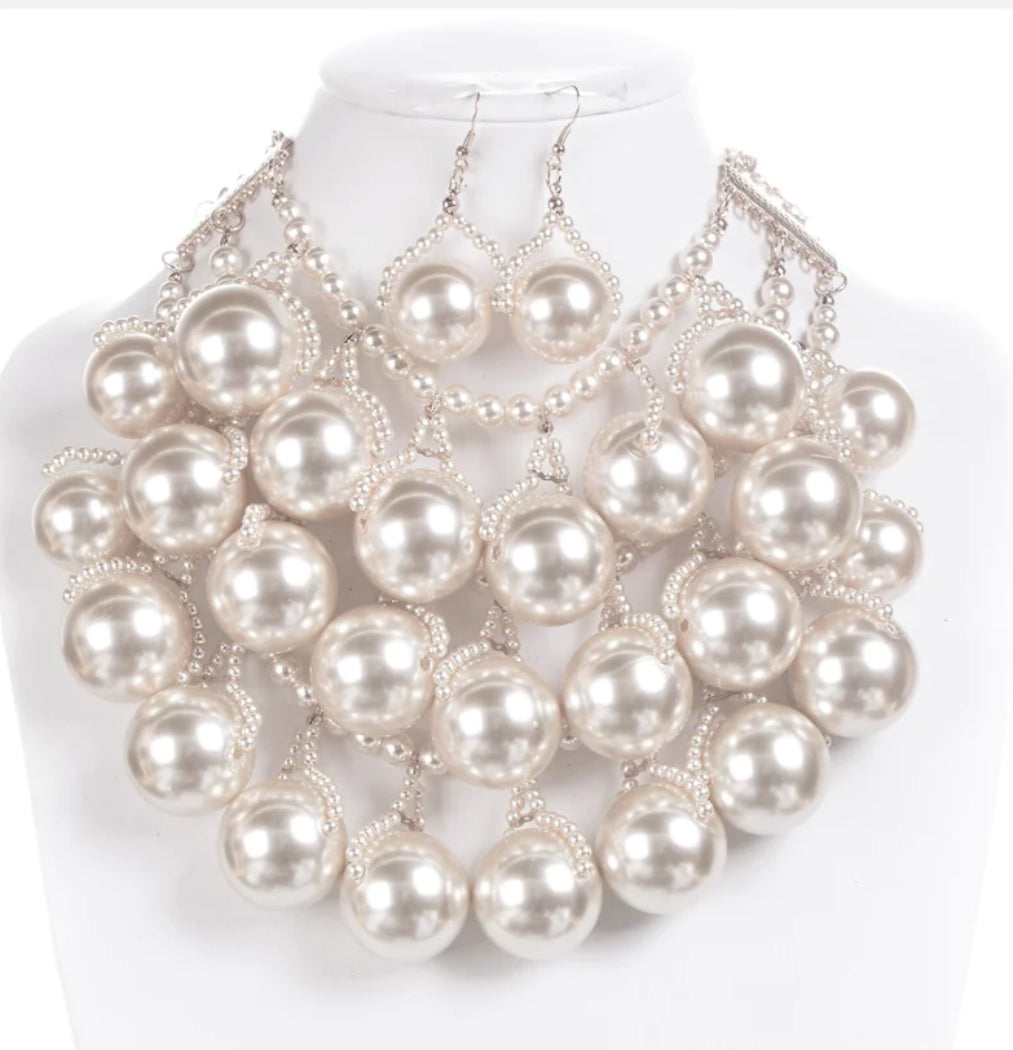 Pearls Glamour